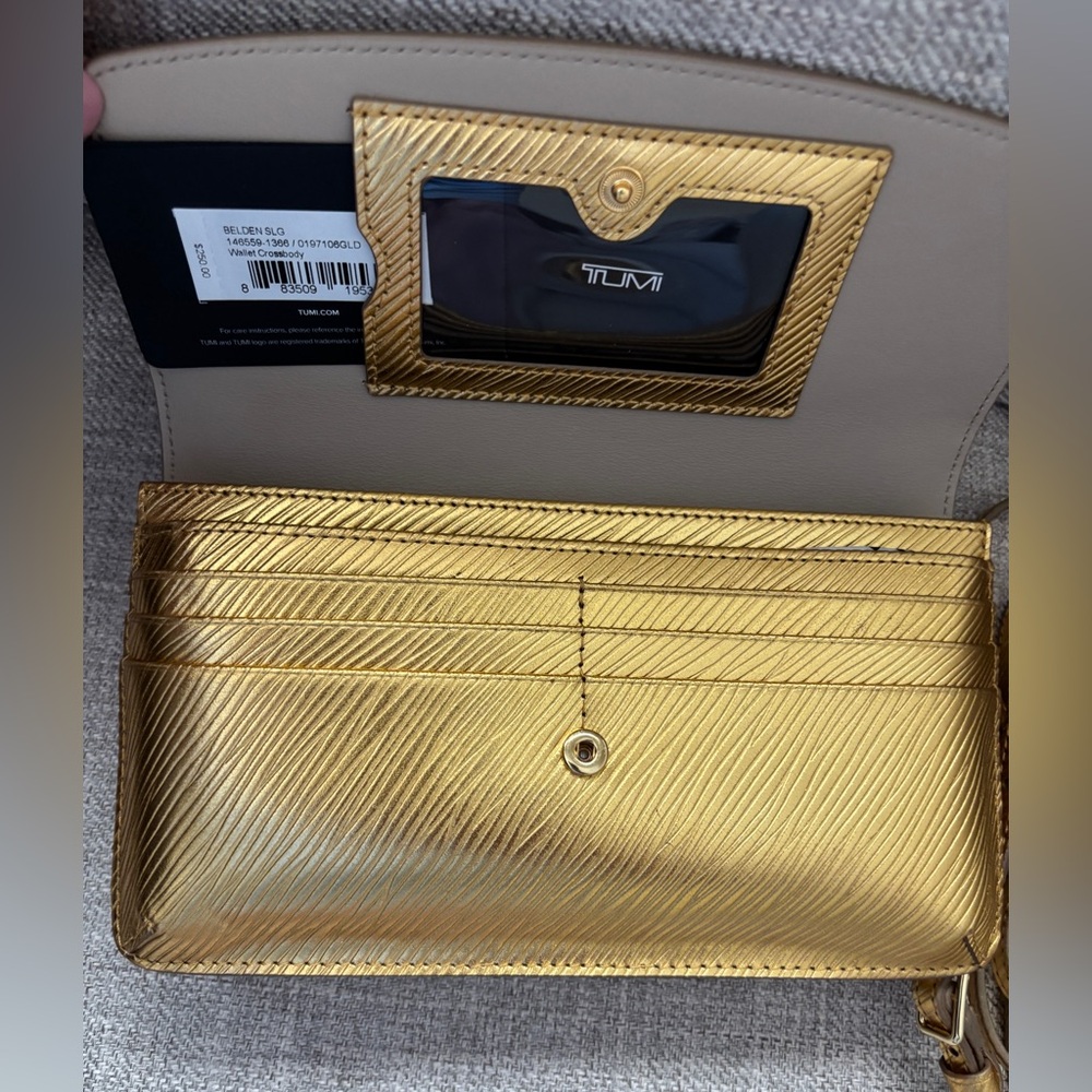 TUMI Belden Sling Crossbody Wallet Gold Leather - Picture 5 of 8